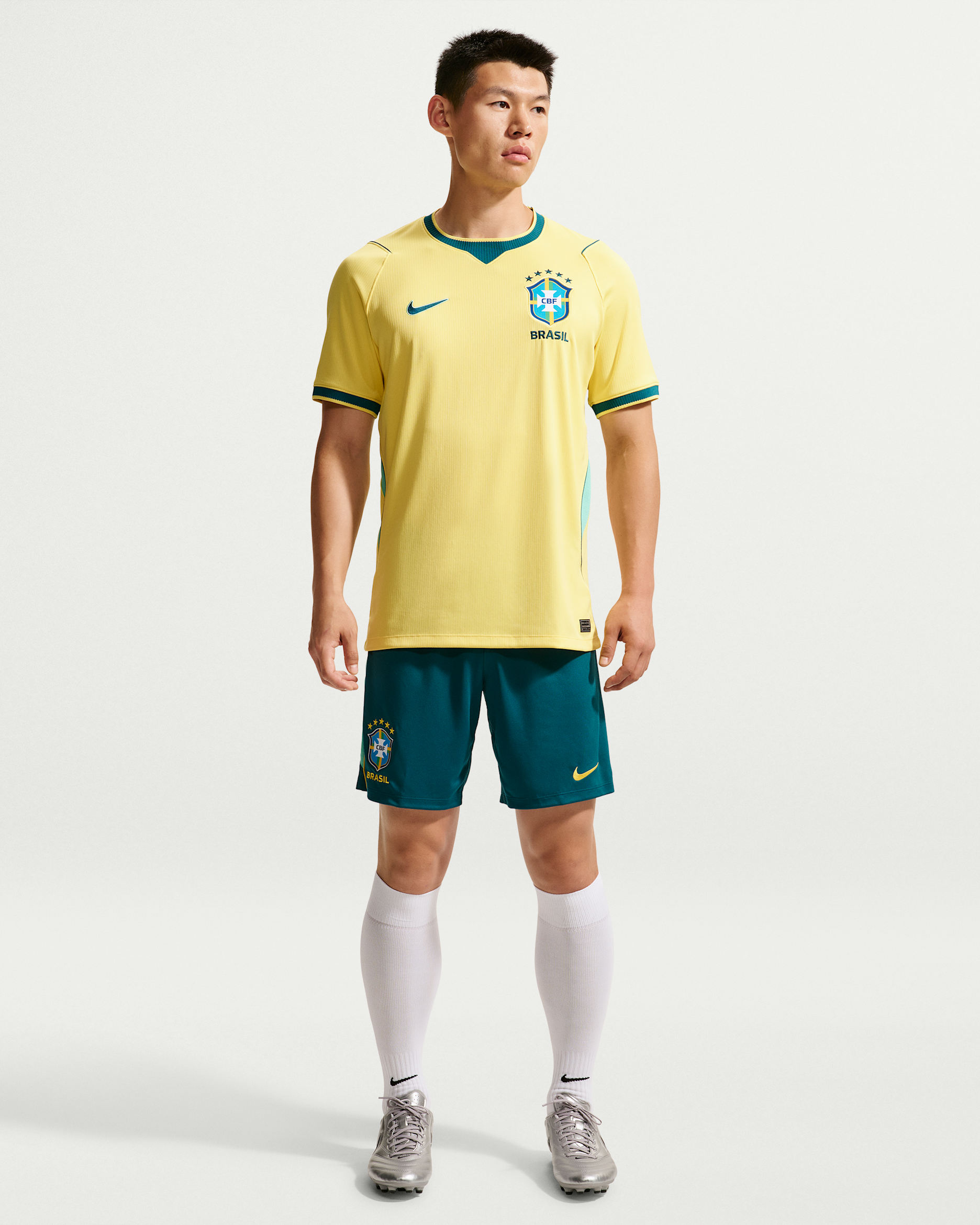 Brazil Academy Pro Men's Nike Dri-FIT Football Knit Shorts. Nike ID